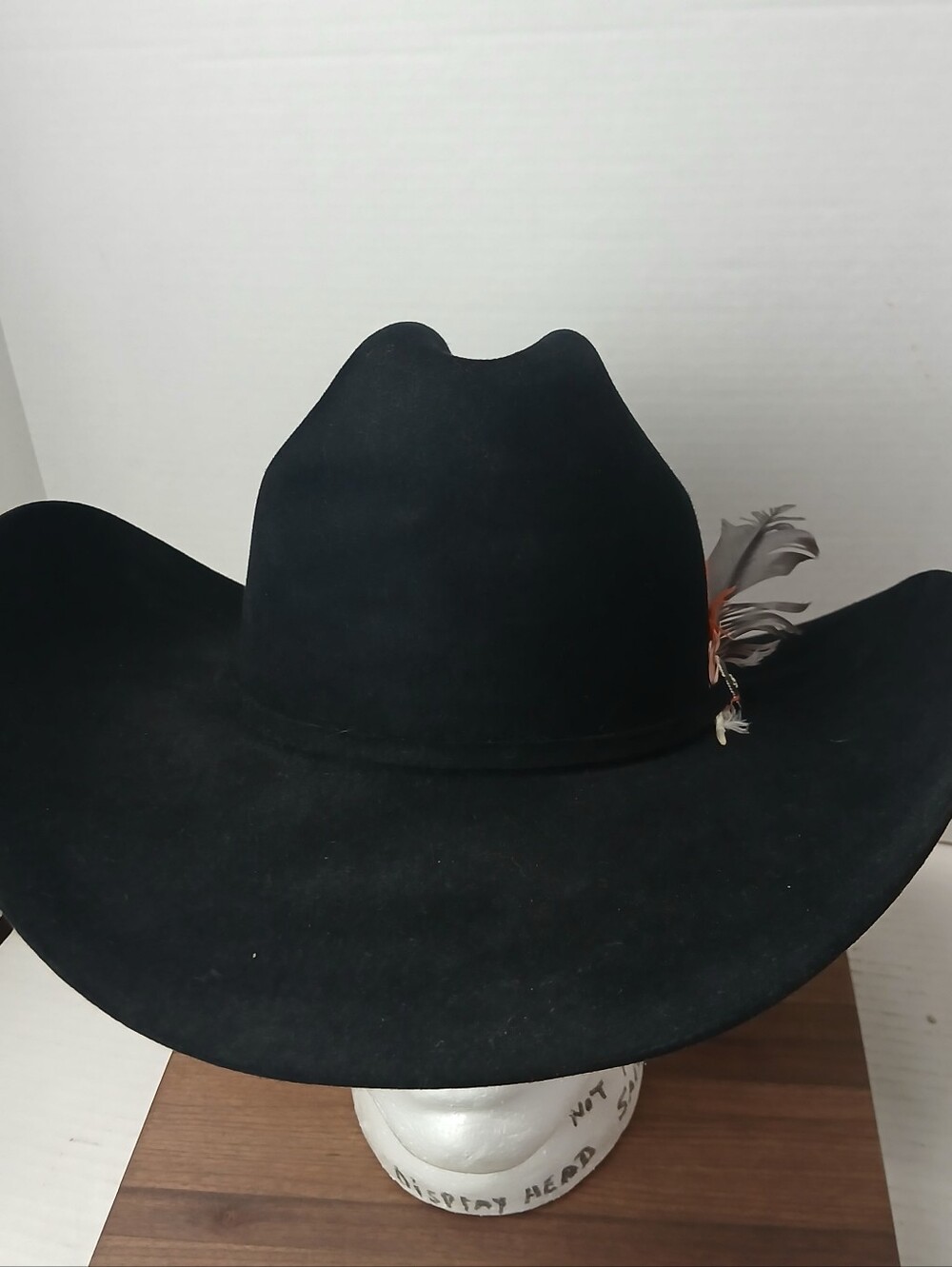 Classic Black Felt Cowboy Hat with Feather Accent and Buckle George Strait